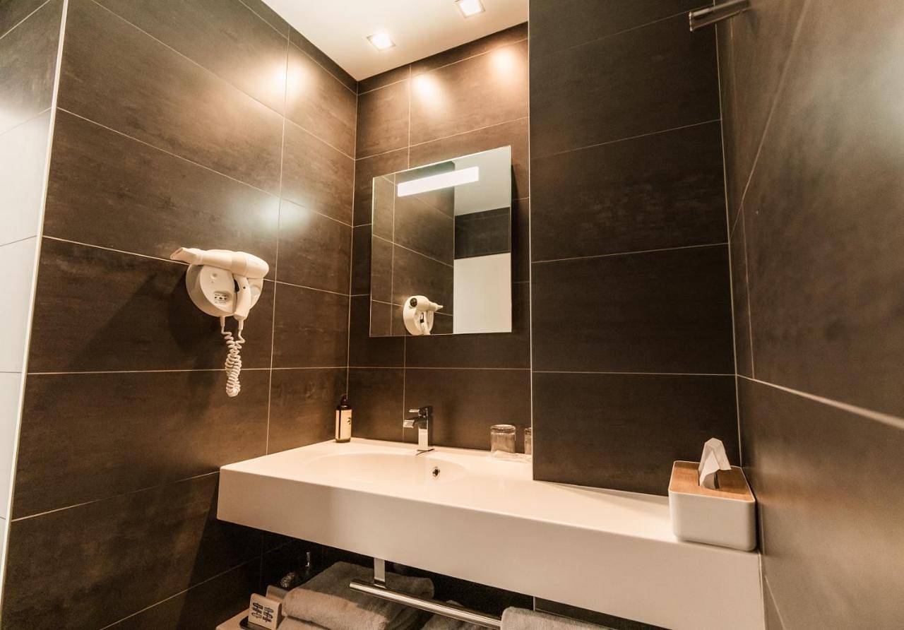 Double Room with Private Bathroom in Port-Louis, Côte des Mégalithes