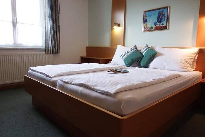 Gartenpension Fischl - Doppelzimmer mit Dusche, Wc in Mörbisch am See, Leithaberg