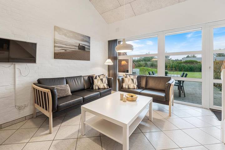 Stylish townhouse for 4 people close to the beach in Blavand, Varde Region