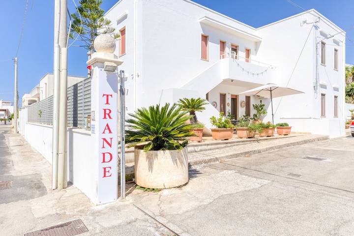 Entire apartment, Apartment 'Trande' with Balcony, Wi-Fi and Air Conditioning in Leuca, Castrignano del Capo