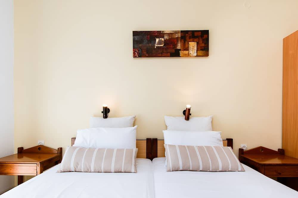 Ganze Wohnung, Economy apartment with swimming pool in Kalyves, Chania und Umgebung