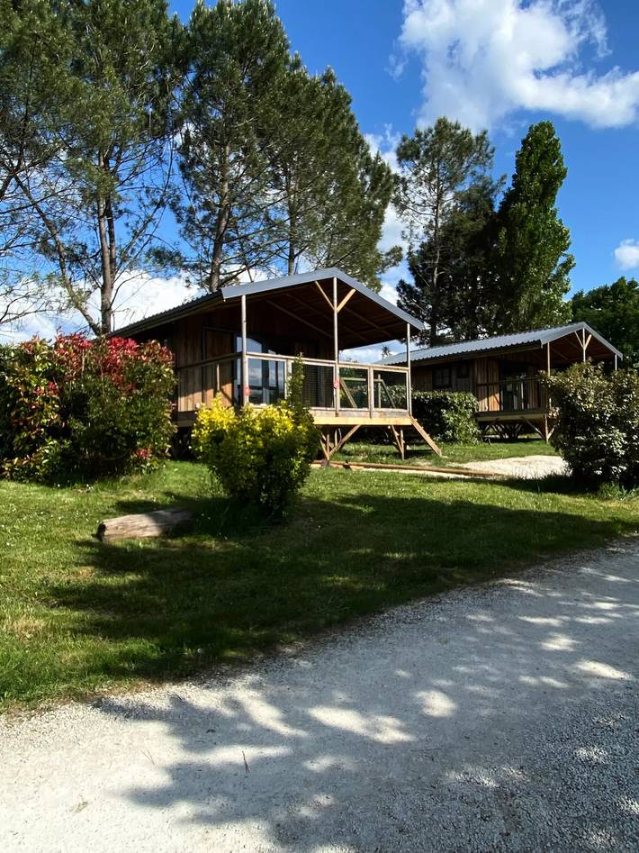 Camping für 4 Personen, mit Pool und Ausblick sowie Terrasse in Nouvelle-Aquitaine - 2