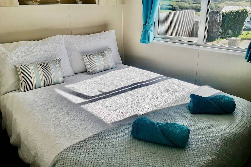 Newquay Bay Resort, pet friendly, sleeps 6, Wifi in Newquay, Cornwall