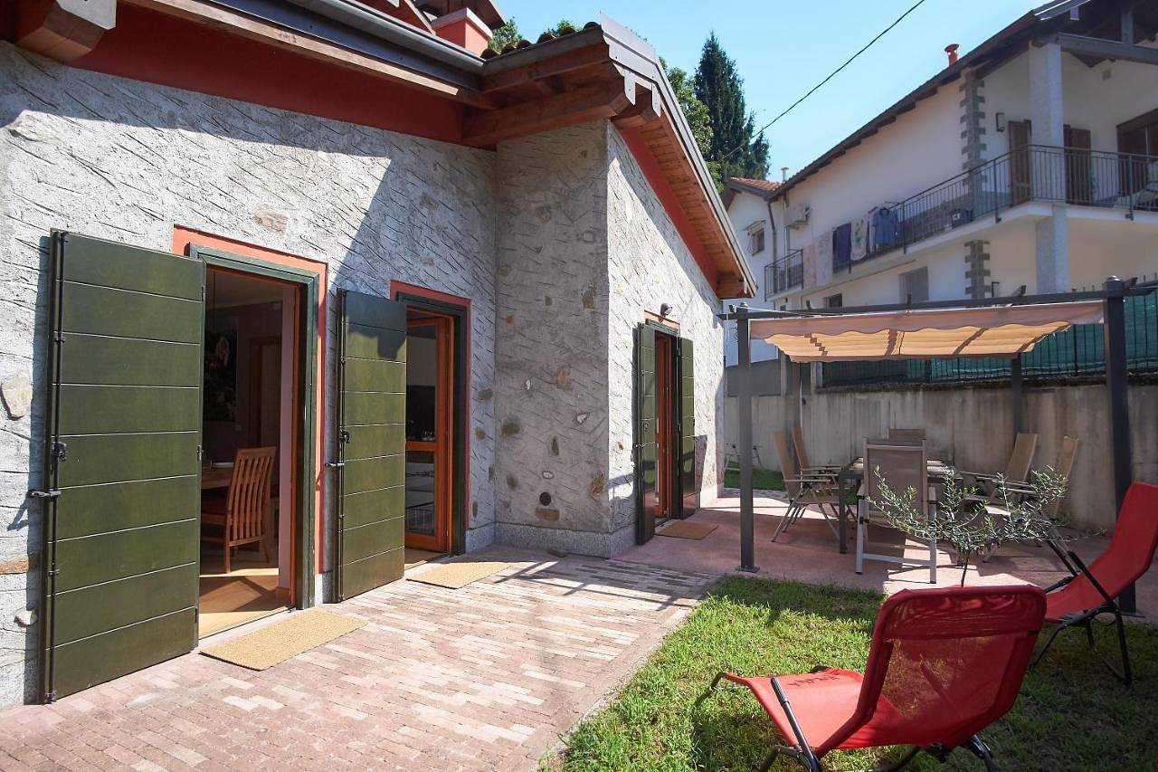 Il Borghetto Villa Pallante - Villa with Private Garden and Access to Swimming Pool in Susello, Ghiffa