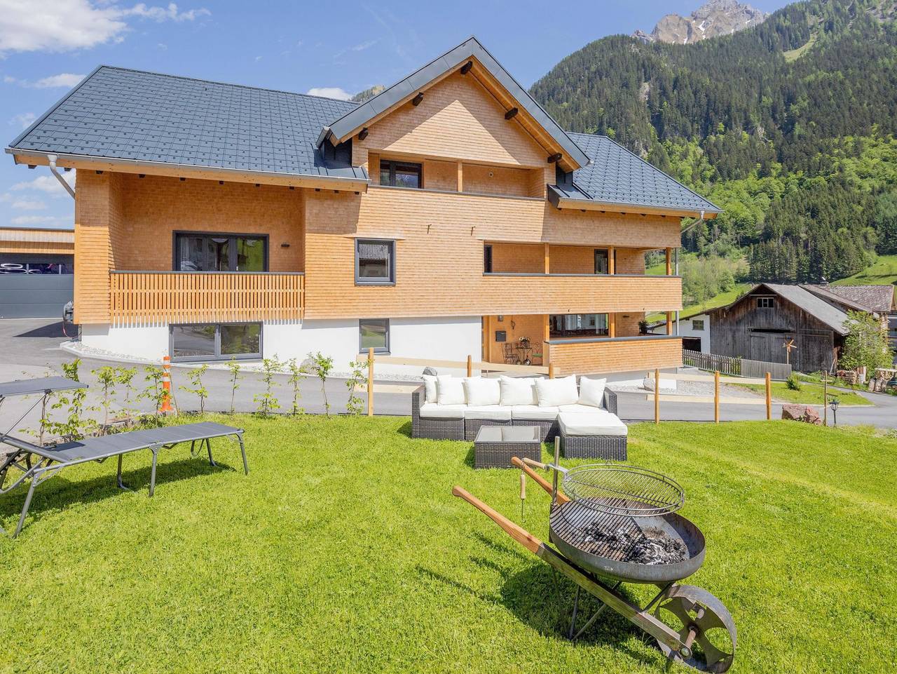 Ganze Ferienwohnung, Haus Amatschon - Appartement Grassa in Rätikon Gebirgsgruppe, Brand