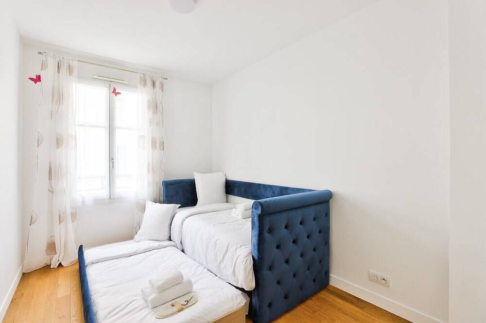 Entire apartment, Puteaux - La défense - 2 chambres in Puteaux, Hauts-de-Seine