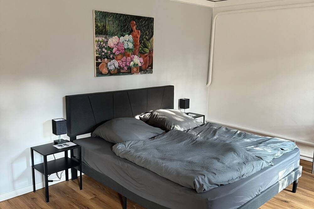 Ganze Wohnung, Zentral gelegene 160 qm Ferienwohnung. Ideal für Reisegruppen und Großfamilien in Steglitz-Zehlendorf, Berlin