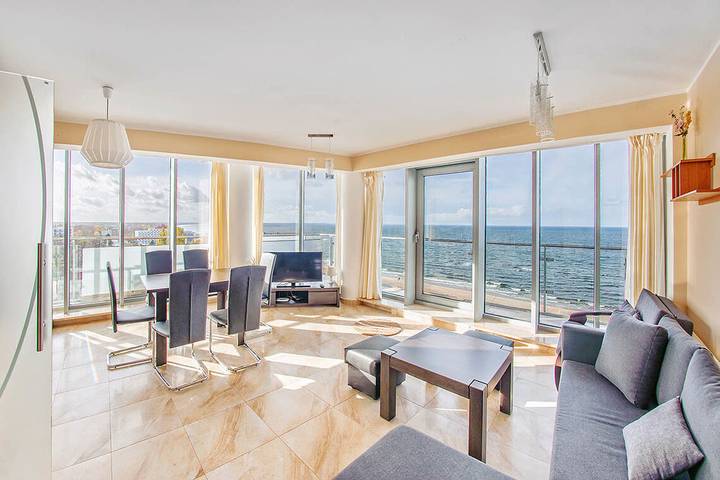 Ferienwohnung für 6 Personen, mit Terrasse und Pool sowie Sauna