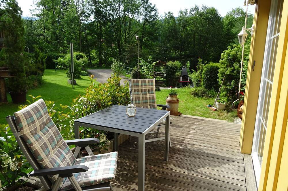 Entire apartment, Natur(T)raum Oberstaufen - Holiday apartment directly on the banks of the Weißach in Oberstaufen, Bavarian Swabia