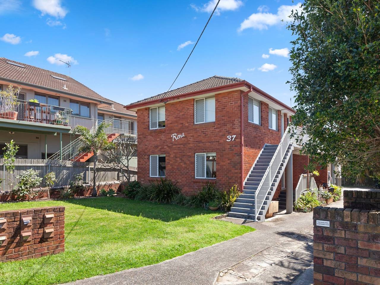 Entire apartment, Easy Beach Access from Tranquil Retreat in Sydney, New South Wales