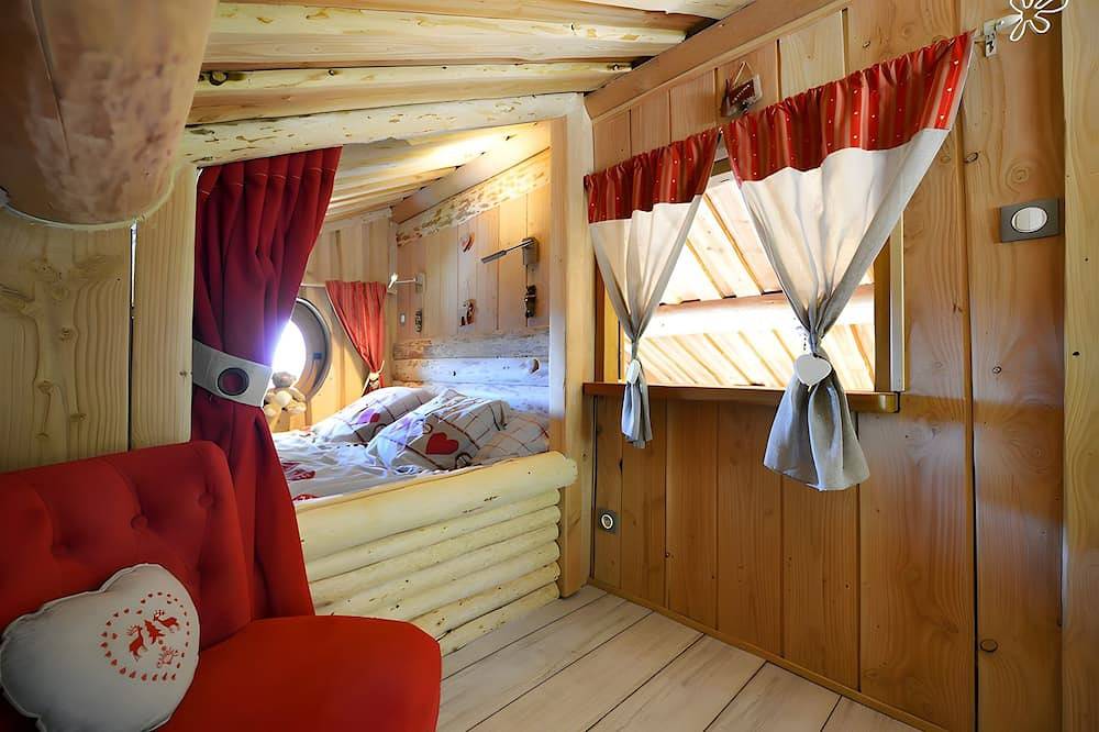 Chalet de rêve en rondins avec spa et cuisine d'été in Montmurat, Région d'Aurillac