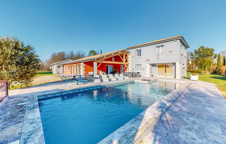 Location de vacances pour 11 personnes, avec jardin ainsi que terrasse et piscine, animaux acceptés à Saint-Jean-d'Eyraud - 2