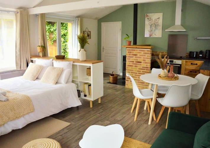 Maison de campagne pour 3 personnes, avec jardin à Beignon