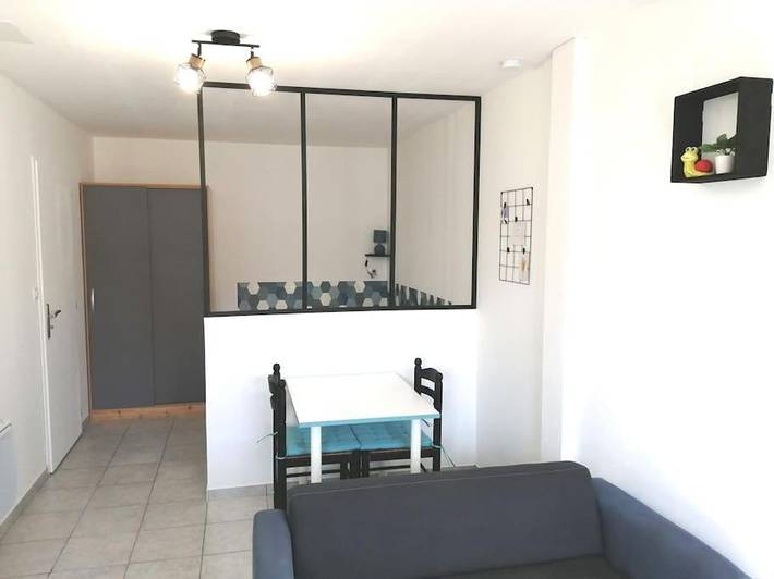 Gîte pour 2 personnes, avec jardin à Thorigny