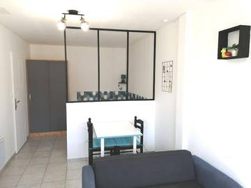 Gîte pour 2 personnes, avec jardin à Thorigny