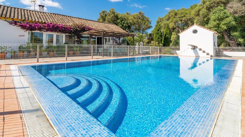Casa rural para 21 personas, con Balcón/Terraza y Piscina en Barbate