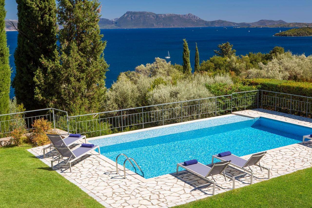 Villa with Private Pool in Nikiana, Alexandros