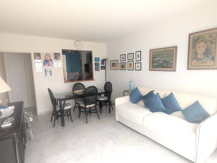 Gîte pour 4 personnes, avec Terrasse ainsi que Piscine et Vue dans Plage des Sablettes Est - 4