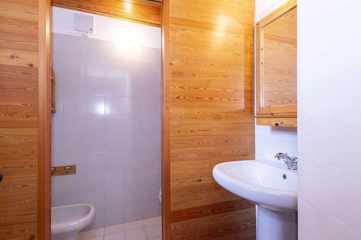 Bellissima villa indipendente per 7 persone con WIFI, TV e animali ammessi in Madesimo, Valtellina