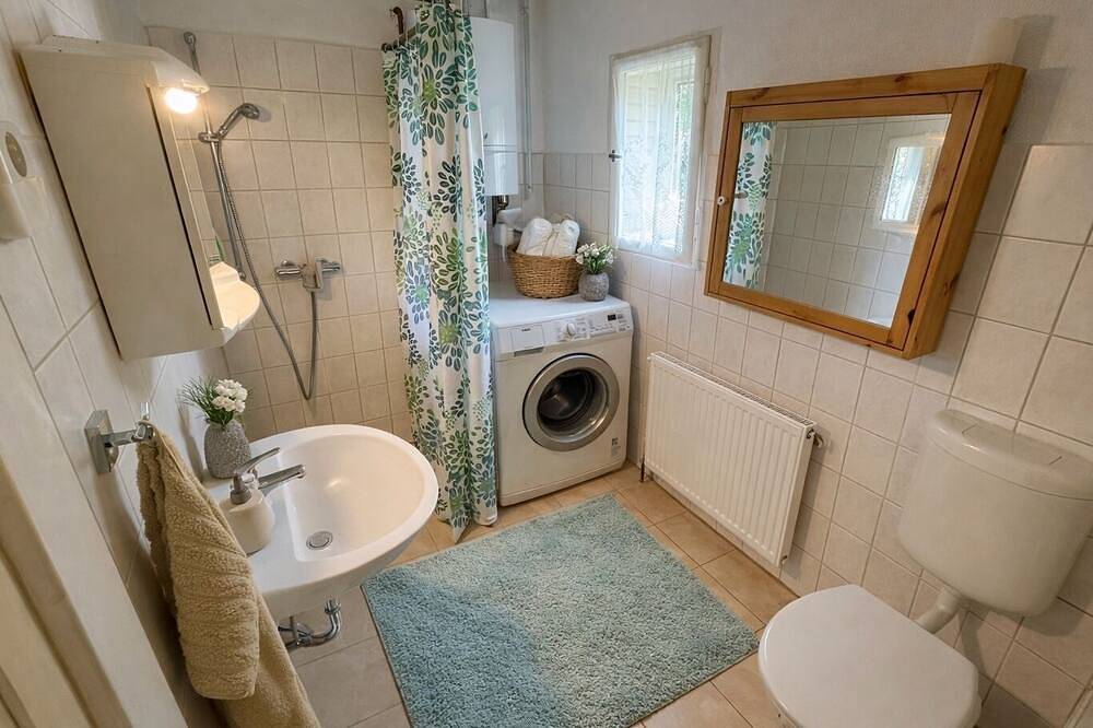 Ferienhaus direkt am See 50m zum Strand mit Garten und Kamin in Warin, Nordwestmecklenburg (Wismar und Umgebung)