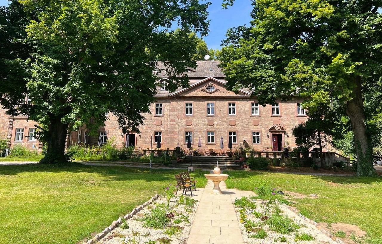 Ganze Wohnung, Schloss Zingst in Querfurt, Saale-Unstrut