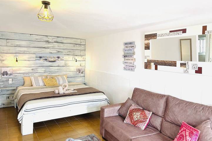 Apartamento de vacaciones para 4 personas, con jacuzzi y jardín además de terraza y piscina - 1