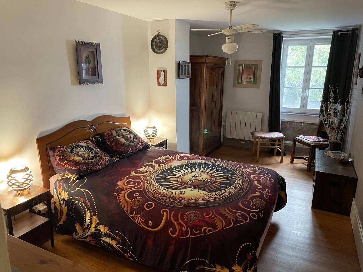 Les Agapanthes in Vaux-en-Beaujolais, Région de Villefranche-sur-Saône