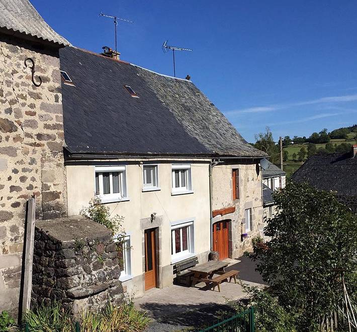 Gîte pour 8 personnes, avec terrasse dans Prat de Bouc Haute Planèze - 3