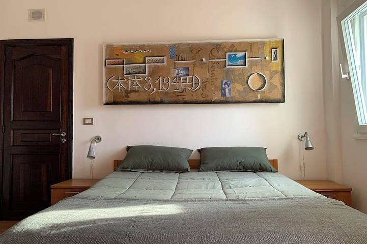 Ganze Wohnung, Villa Grillo, Amid Olive Trees, Art, and the Sea in Molfetta, Bari Provinz