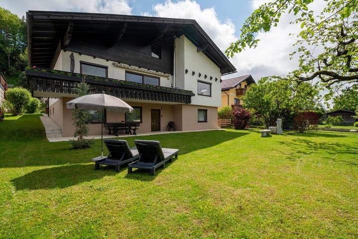 Ferienwohnung für 4 Personen, mit Terrasse und Garten sowie Ausblick
