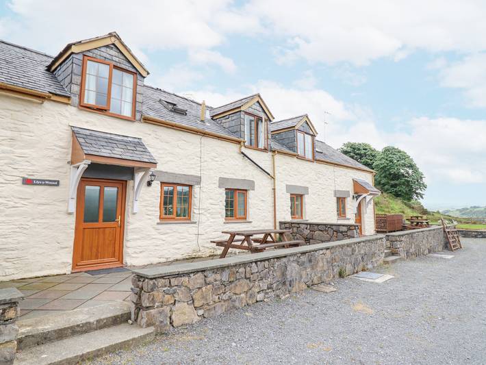 Cottage for 4 people, with Garden in Penmachno