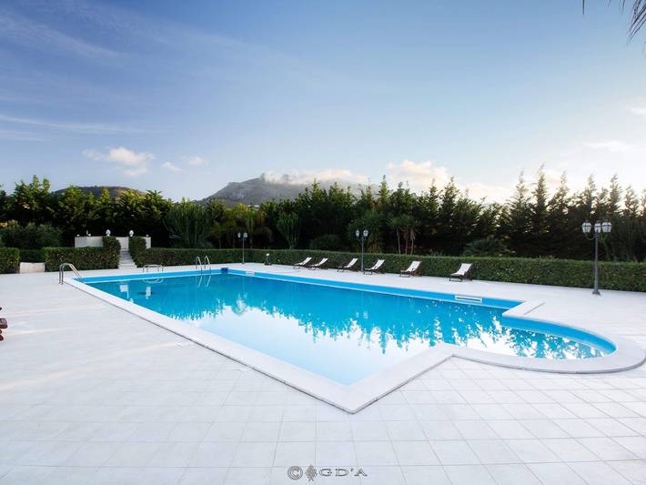 Agriturismo per 2 persone, con Terrazza e Giardino nonché Piscina in Provincia di Trapani