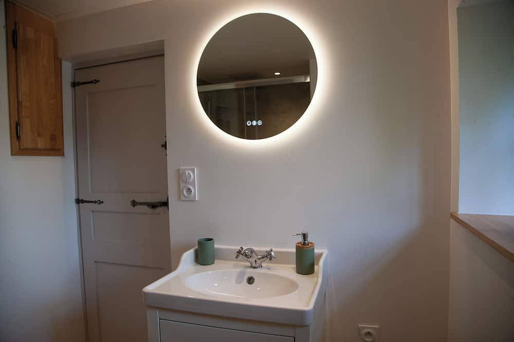 Small house with garden in the heart of the city in Coutances, Coutances y alrededores