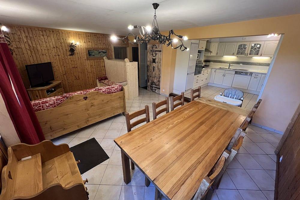 Huis gelegen tussen Meer van Genève en de deuren van de Zon in Lugrin, Thonon-les-Bains en omgeving
