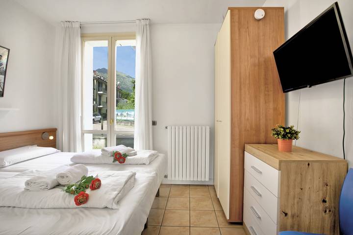 Ganze Wohnung, Ferienwohnung für 4 Personen mit Seeblick in Porlezza, Gemeinde Porlezza