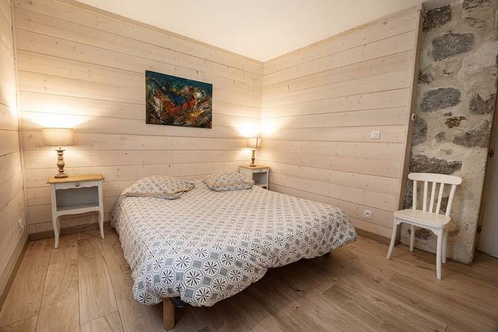 Location de vacances pour 2 personnes, avec balcon ainsi que jardin et piscine à Aleu - 2