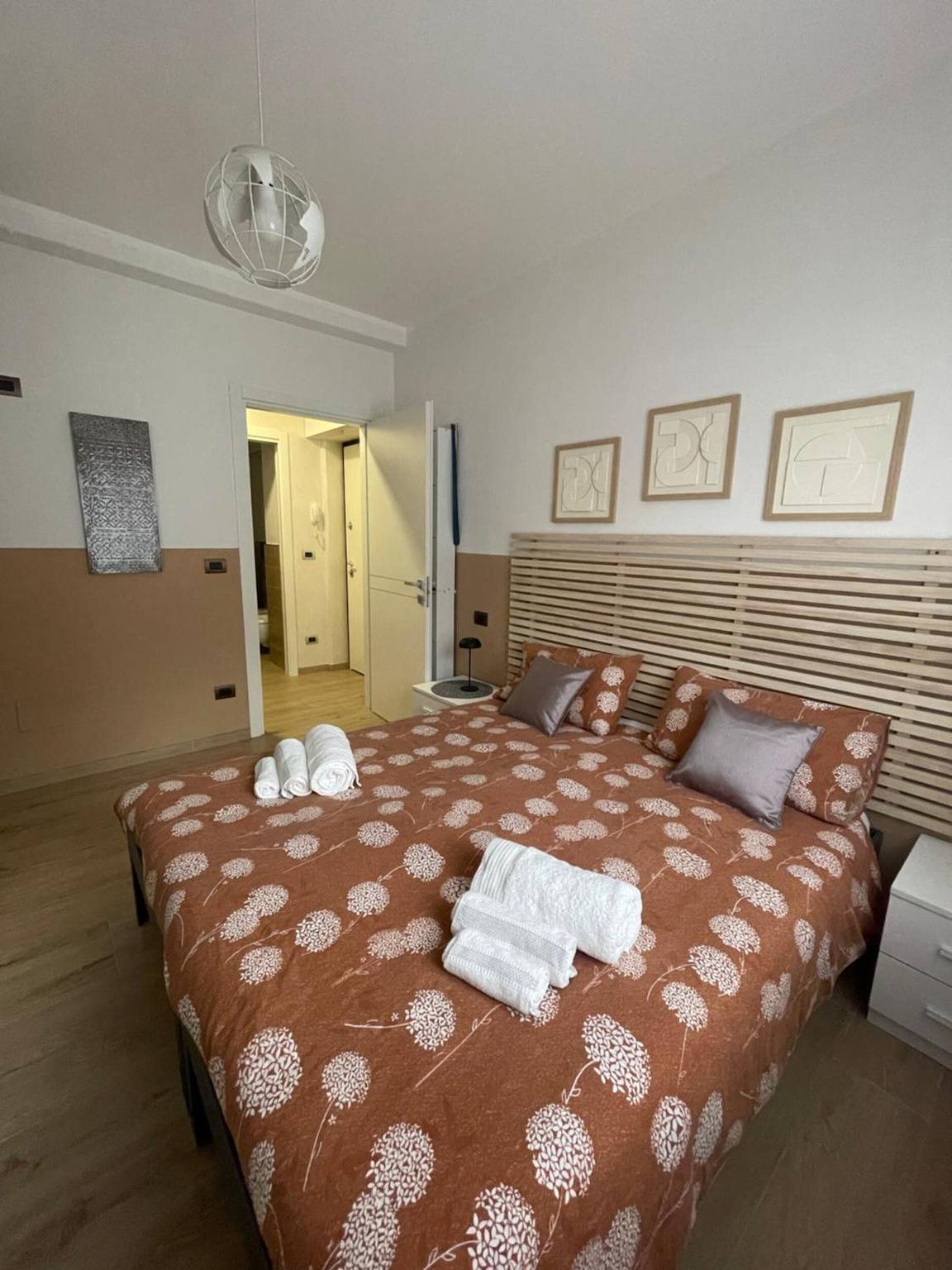Geheel appartement, Appartement 'Emmie House' met Uitzicht op de Bergen, Balkon en Wi-Fi in Aosta, Walliser Alpen