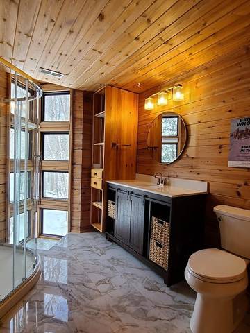 Chalet for 16 Guests in Algonquin Provincial Park, Muskoka, Picture 3