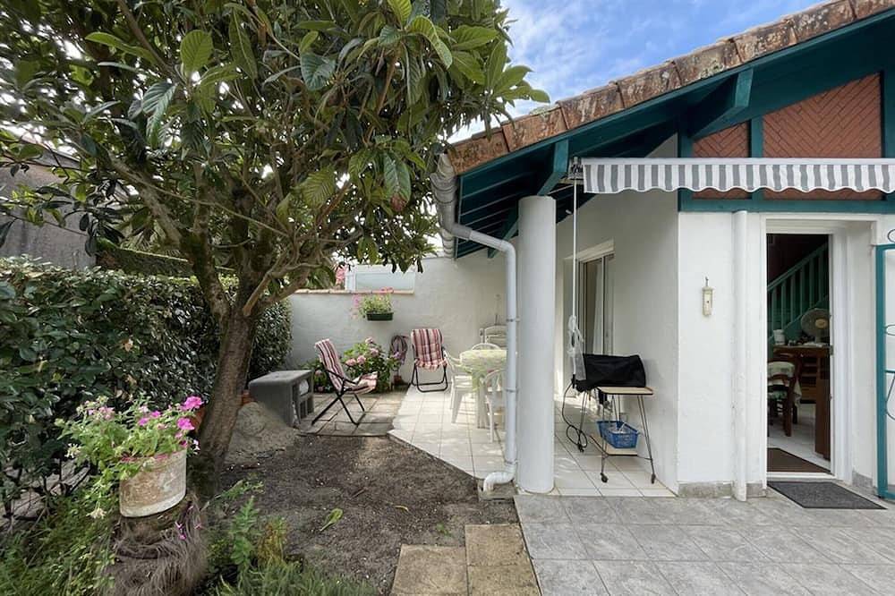 Cozy T2 Mezzanine, Sleeps 4, Near Lake, Bbq & Terrace in Soustons, Côte d’Argent