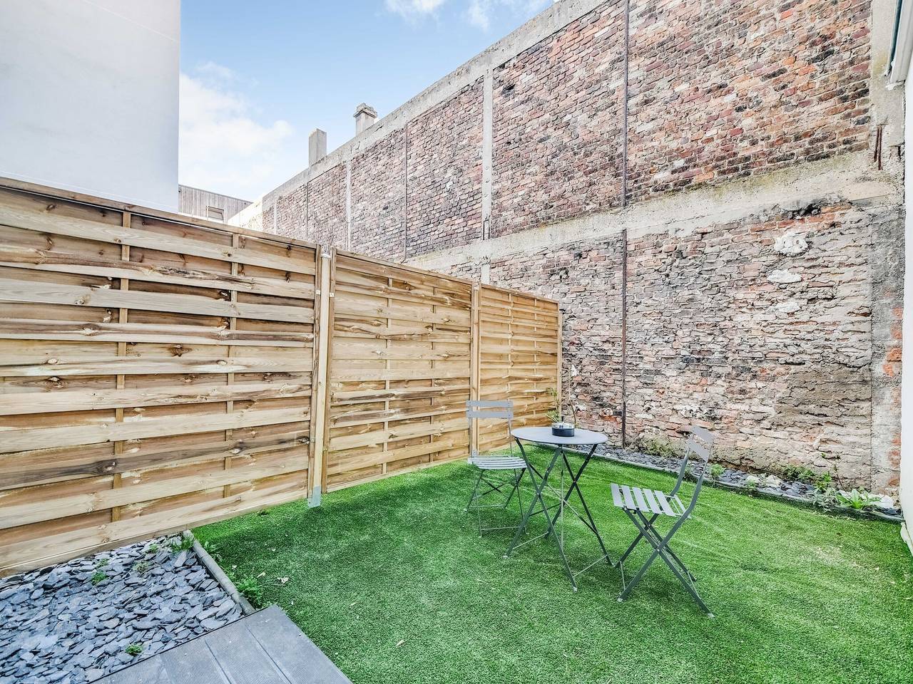 Apartamento entero, Estudio 2P con patio cerca de París in Le Pré-Saint-Gervais, Sena-Saint Denis