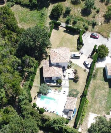 Cottage pour 11 personnes, avec vue ainsi que piscine et terrasse, animaux acceptés à La Bruguière