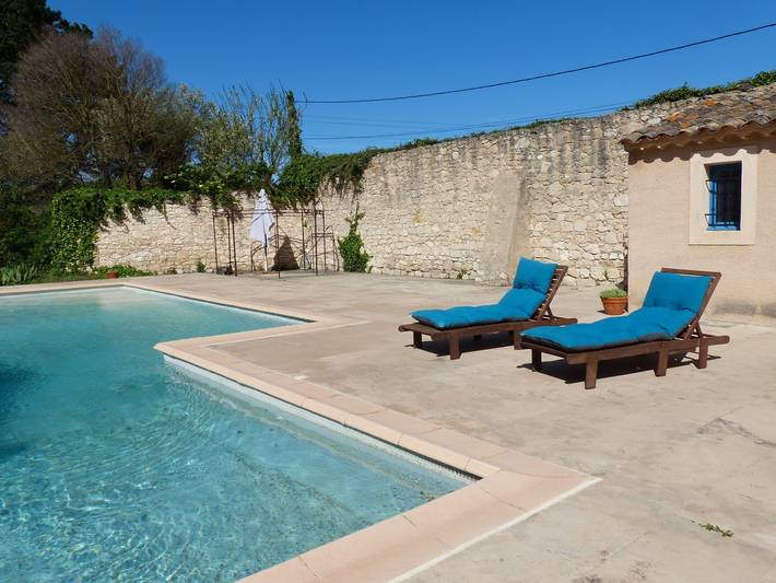 Gîte pour 4 personnes, avec piscine et jardin à Pernes-les-Fontaines - 2