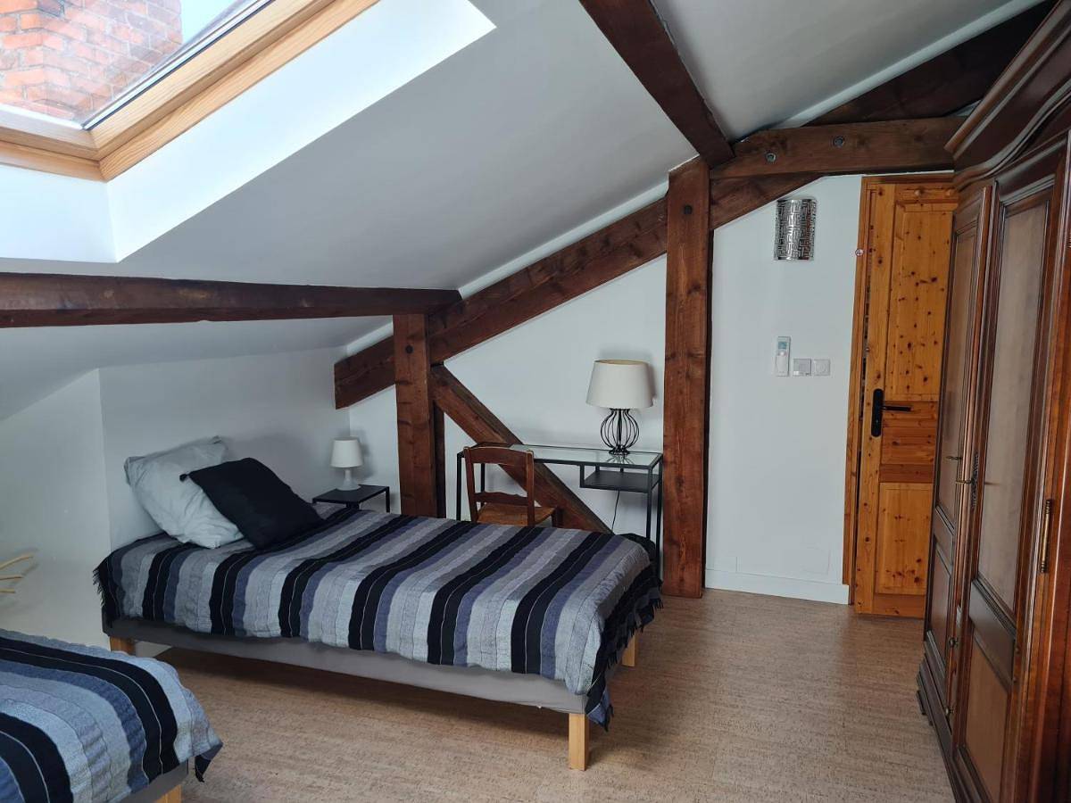 Two-Bedroom Apartment in Oullins, Lyon et ses environs