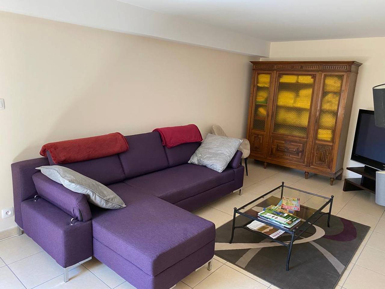 Maison de ferme paisible avec vue sur vallée et terrasse in Mazirat, Région de Montluçon