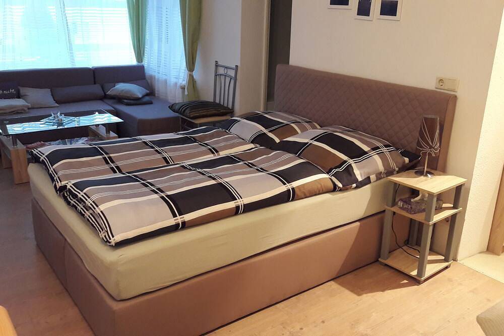 Urlaub zwischen Großstadttrubel u. Landidylle in hochwertiger 50m² Ferienwohnung in Falkensee, Havelland