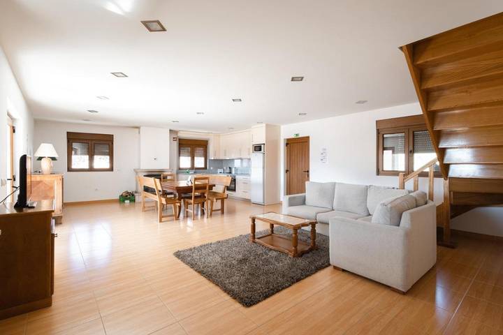 Casa rural para 6 personas, con Balcón además de Terraza y Vistas en Porquera - 2