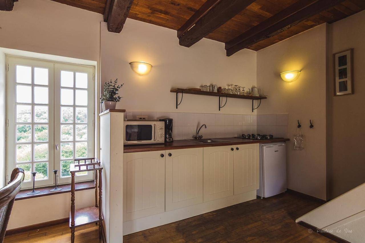 Three-Bedroom House in Perpezac-le-Blanc, Région de Brive-la-Gaillarde