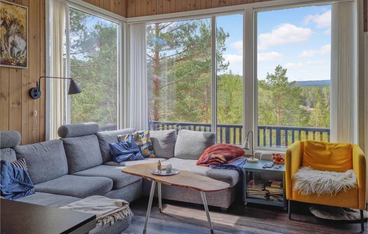 Ferienhaus für 6 Personen mit Terrasse in Birkenes
