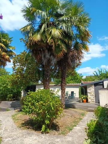 Maison d’hôte pour 2 personnes, avec terrasse ainsi que jardin et piscine à Bourron-Marlotte