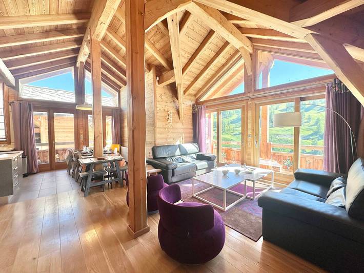 Location de vacances pour 12 personnes, avec Balcon et Jacuzzi ainsi que Terrasse et Sauna dans Hautes-Alpe